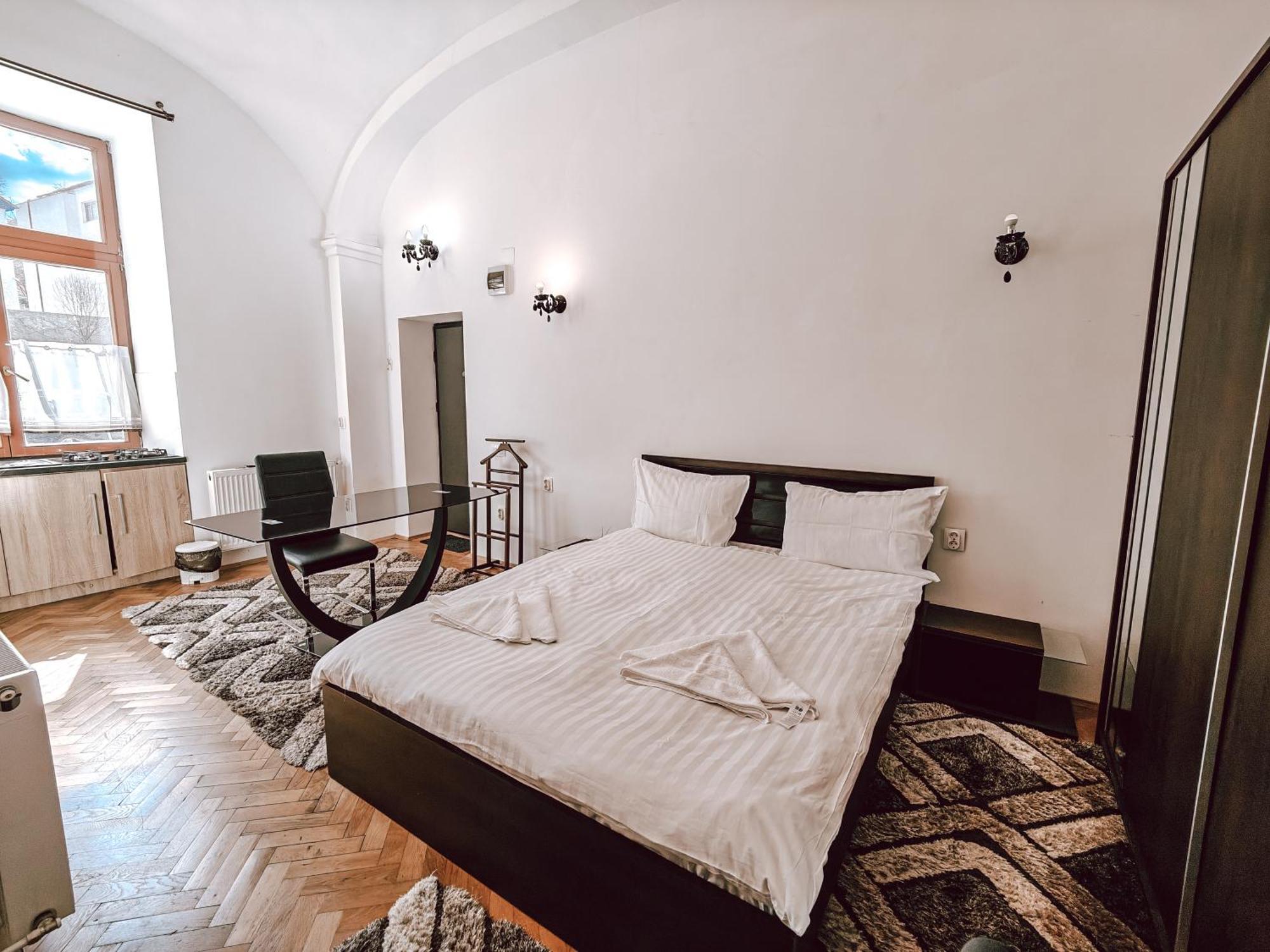 Berindei Studio - City Center - Private Parking Клуж-Напока Екстер'єр фото