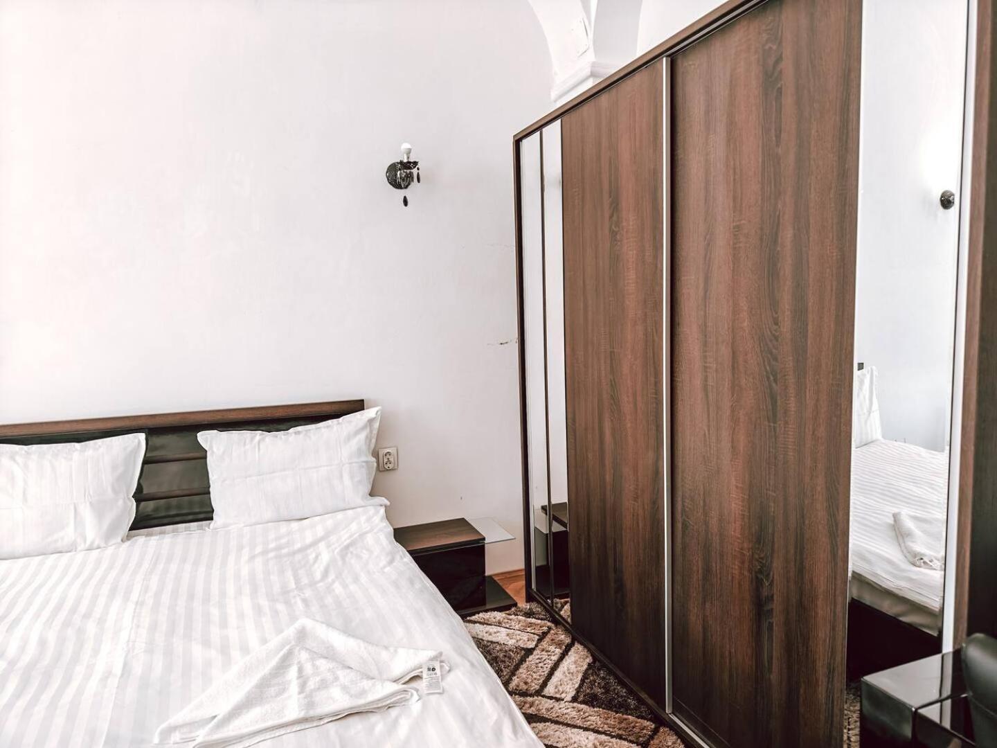 Berindei Studio - City Center - Private Parking Клуж-Напока Екстер'єр фото